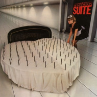 HONEYMOON SUITE