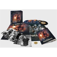 OUTSIDERS - THE COMPLETE NOVEL