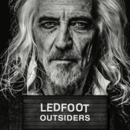 OUTSIDERS
