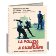 LA POLIZIA STA A GUARDARE