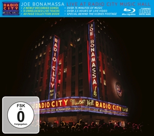 LIVE AT RADIO CITY MUSIC HALL<br/><h5>Megjelenés: 2015-10-01</h5>